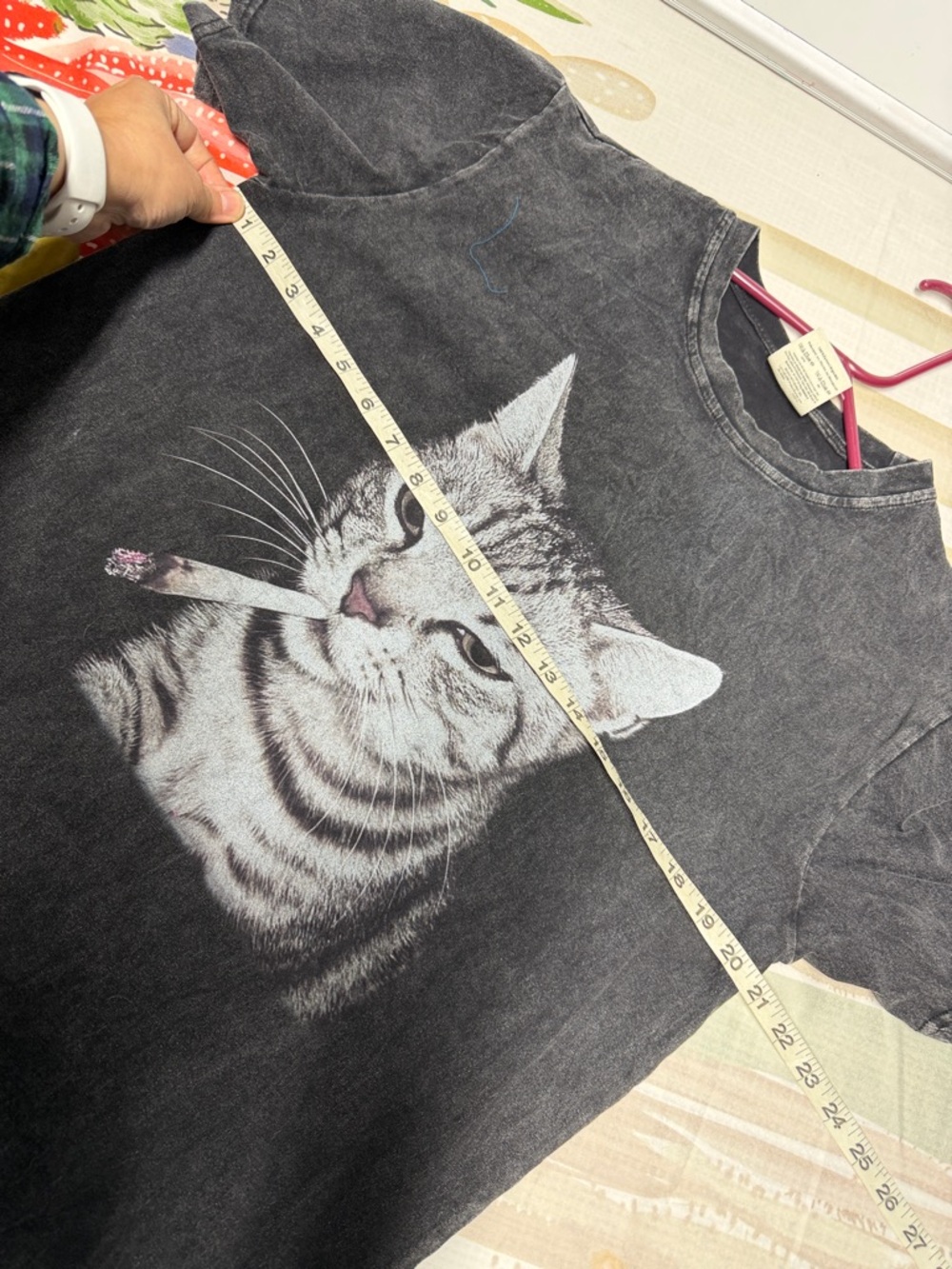 Comfort Colors gray Tee with Tabby Cat Graphic medium - Picture 4 of 5
